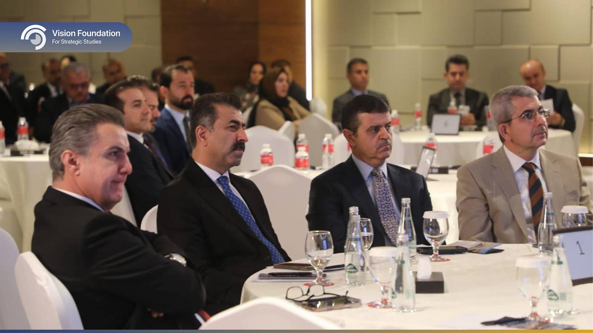 azaraty awadankrdnawa u vision-5